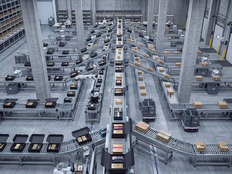 Detail des automatisierten Selbstverpackungssystems